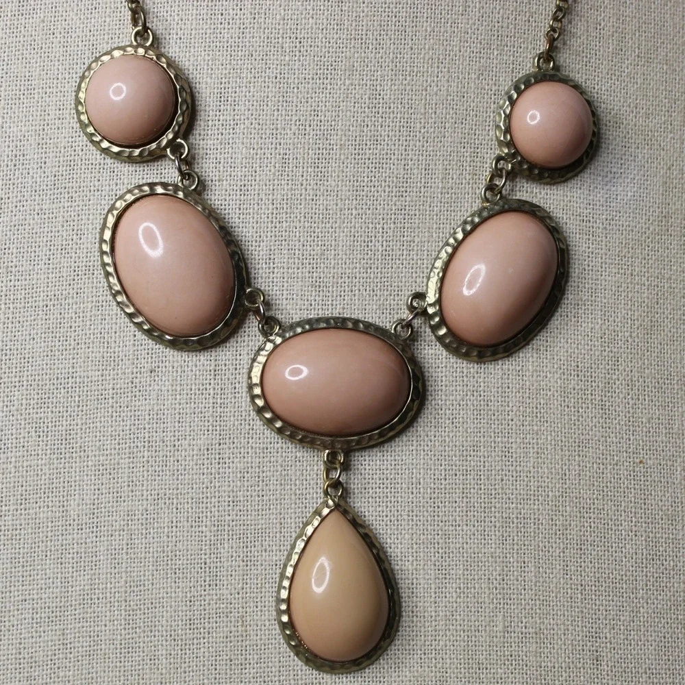 Bib Statement Necklace Peach Pink Resin Oval Teardrop Bronze Tone OS Pink Peach